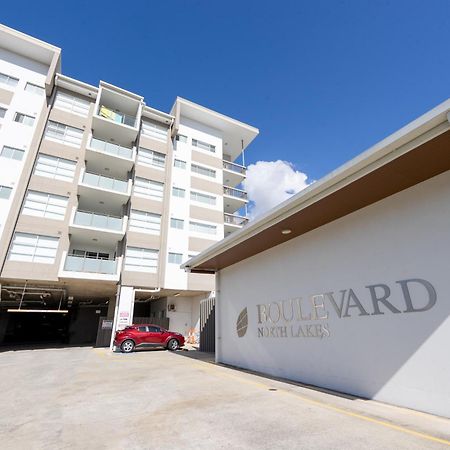 Boulevard North Lakes Extérieur photo